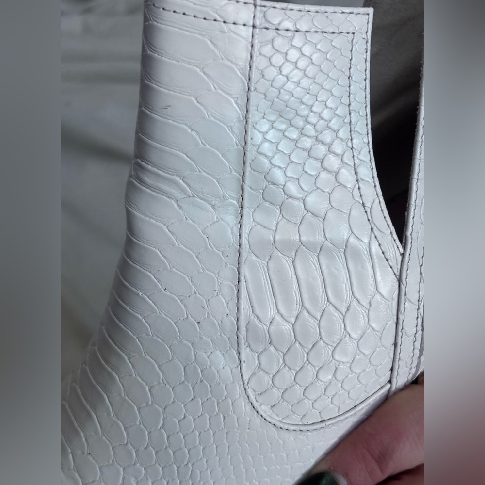 Chic White Croc Textured Slip On Ankle Booties With Block Heel | Size 10 - Picture 8 of 11